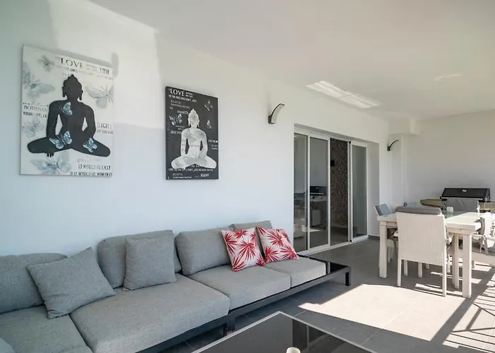 Thelifehouse * Marbella